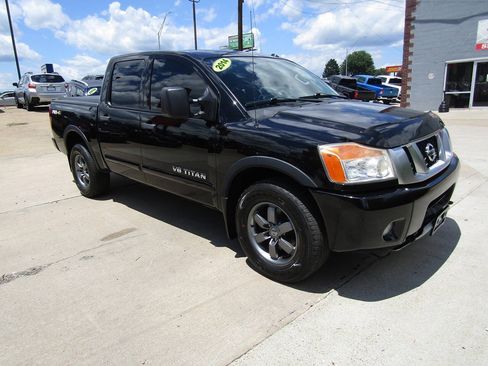 Used 2014 Nissan Titan PRO-4X AWD/4WD image 2