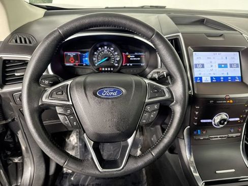 Used 2020 Ford Edge Titanium w/ Equipment Group 301A AWD/4WD image 11