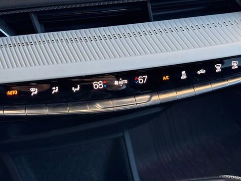 Certified 2025 Cadillac Optiq Luxury 2 w/ LPO, Floor Liner Package image 22