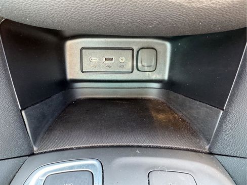 Used 2024 Chevrolet Equinox LT w/ LPO, Floor Liner Package image 23