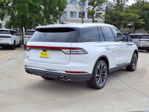 New 2025 Lincoln Aviator Reserve w/ Illumination Package image 2