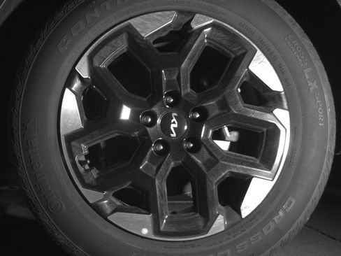 Used 2024 Kia Sorento S image 14