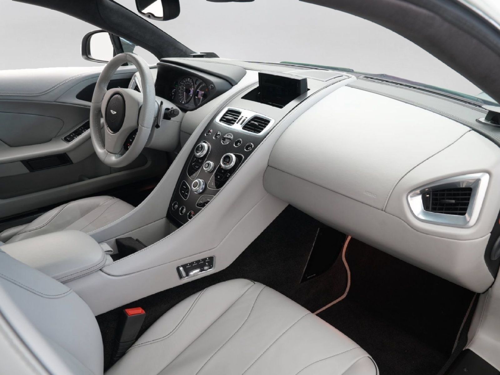 Used 2016 Aston Martin Vanquish Coupe RWD image 28