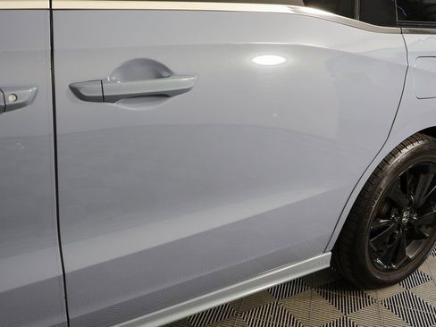 Used 2023 Honda Odyssey Sport image 13