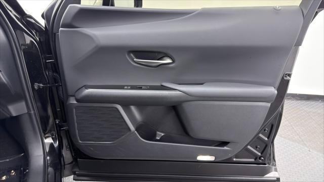 Used 2023 Lexus UX 250h FWD w/ Accessory Package (Z1) image 22