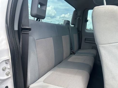 Used 2015 Ford F250 XL w/ Power Equipment Group AWD/4WD image 9
