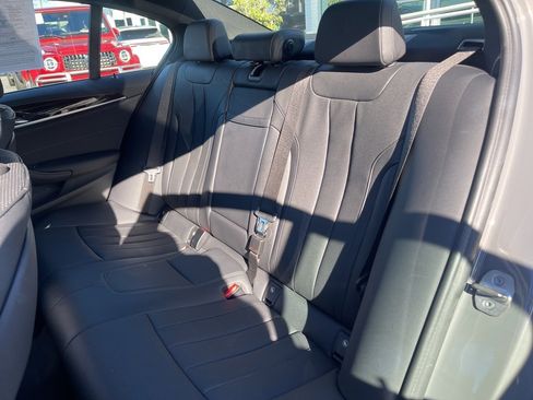 Used 2022 BMW 540i w/ M Sport Package image 30