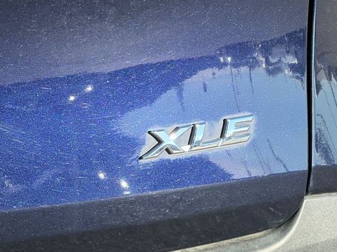 Used 2025 Toyota Sienna XLE FWD image 24