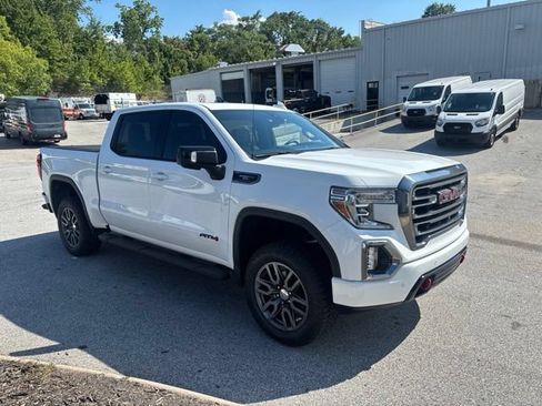 Used 2020 GMC Sierra 1500 AT4 w/ AT4 Premium Package AWD/4WD image 4