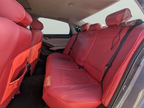 Used 2019 Honda Accord EX image 10