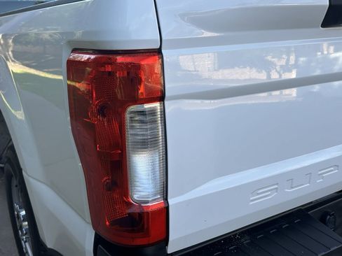 Used 2019 Ford F250 XL w/ XL Decor Group RWD image 44