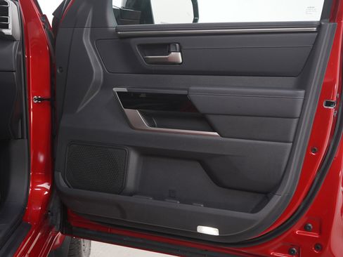 Used 2025 Toyota Tundra Limited image 11