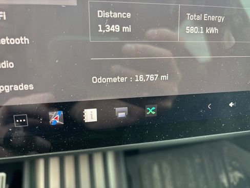 Used 2024 Tesla Cybertruck AWD Crew Cab image 35