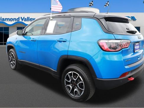 Used 2025 Jeep Compass Trailhawk AWD/4WD image 6