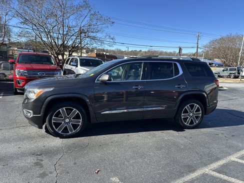 Used 2017 GMC Acadia Denali image 6
