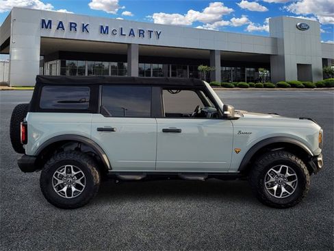 Certified 2022 Ford Bronco Badlands image 2