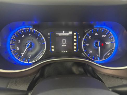 Used 2023 Chrysler Voyager LX FWD image 23