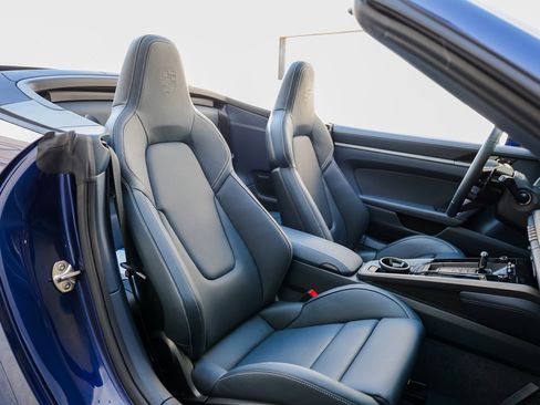 Certified 2025 Porsche 911 Carrera image 28