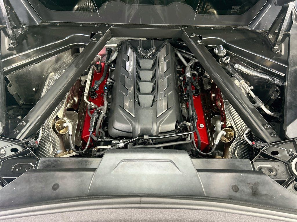 Used 2021 Chevrolet Corvette Stingray Premium Cpe w/ Z51 Performance Package RWD image 23