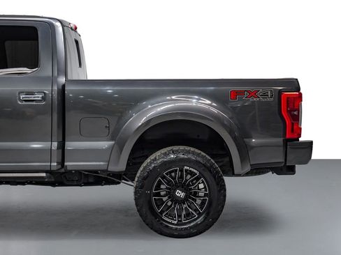 Used 2017 Ford F250 Platinum w/ Platinum Ultimate Package image 12