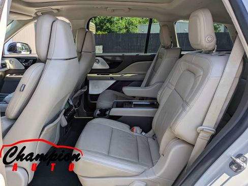 Used 2020 Lincoln Aviator Reserve w/ Equipment Group 202A AWD/4WD image 18