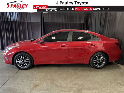 Used 2024 Kia Forte LXS image 2