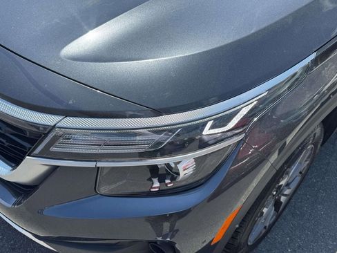 Certified 2022 Kia Seltos EX AWD/4WD image 9
