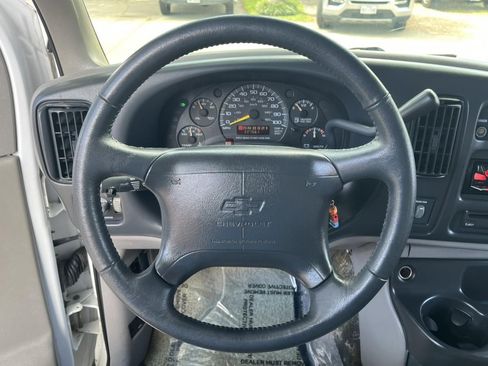 Used 1997 Chevrolet Express 1500 image 11