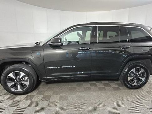 Used 2023 Jeep Grand Cherokee 4WD 4xe w/ Luxury Tech Group II image 6