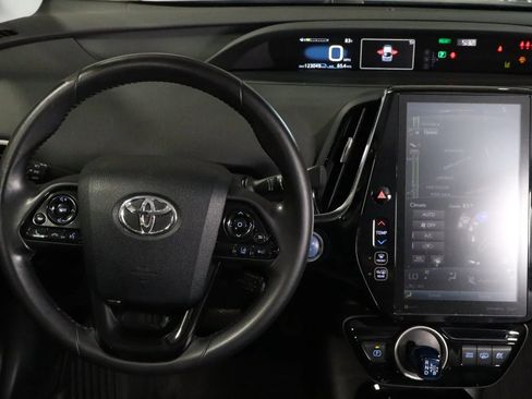 Used 2020 Toyota Prius Prime XLE image 17