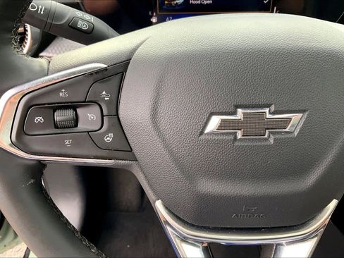 Used 2025 Chevrolet Trax ACTIV w/ Sunroof Package FWD image 24