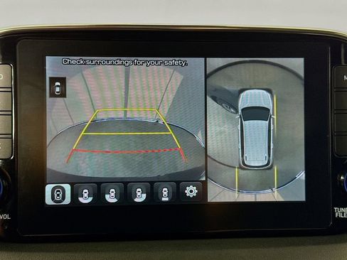 Used 2020 Hyundai Santa Fe Limited FWD image 17