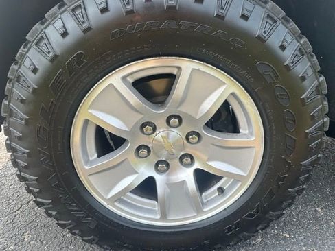 Used 2018 Chevrolet Silverado 1500 LT AWD/4WD image 9