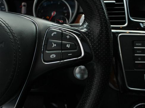 Used 2018 Mercedes-Benz GLS 450 4MATIC w/ Premium Package image 32