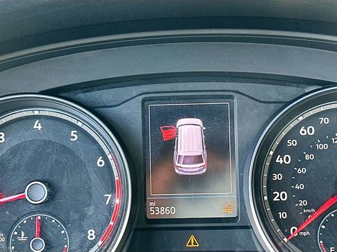 Used 2019 Volkswagen Atlas SE w/ Towing Package image 12