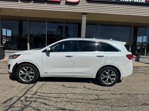 Used 2016 Kia Sorento SX image 2
