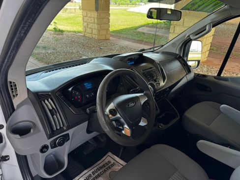 Used 2018 Ford Transit 350 XL image 5