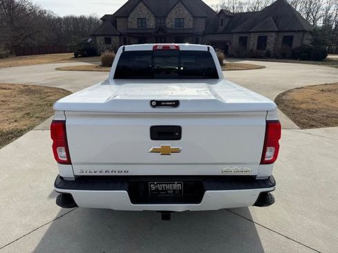 Used 2017 Chevrolet Silverado 1500 High Country image 4