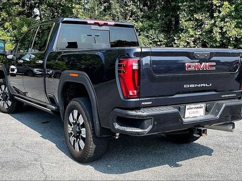 Used 2025 GMC Sierra 3500 Denali w/ Denali Reserve Package AWD/4WD image 4