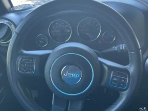 Used 2017 Jeep Wrangler Unlimited Sahara w/ Connectivity Group AWD/4WD image 23