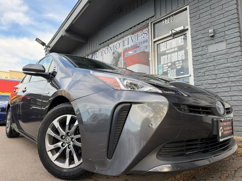 Used 2019 Toyota Prius XLE w/ Advanced Technology Package image 1