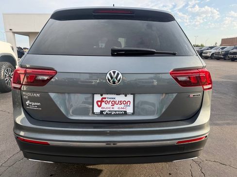 Used 2021 Volkswagen Tiguan SE w/ Panoramic Sunroof Package AWD/4WD image 14