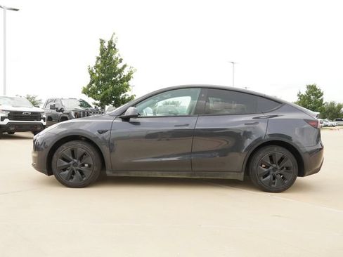 Used 2024 Tesla Model Y Long Range AWD/4WD image 6
