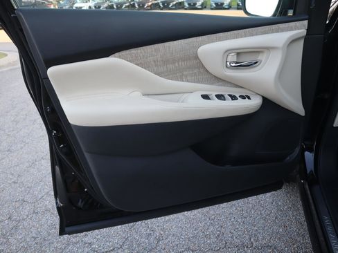 Certified 2024 Nissan Murano SV image 15