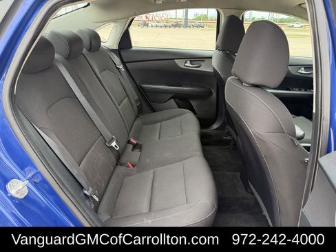 Used 2020 Kia Forte LXS FWD image 30