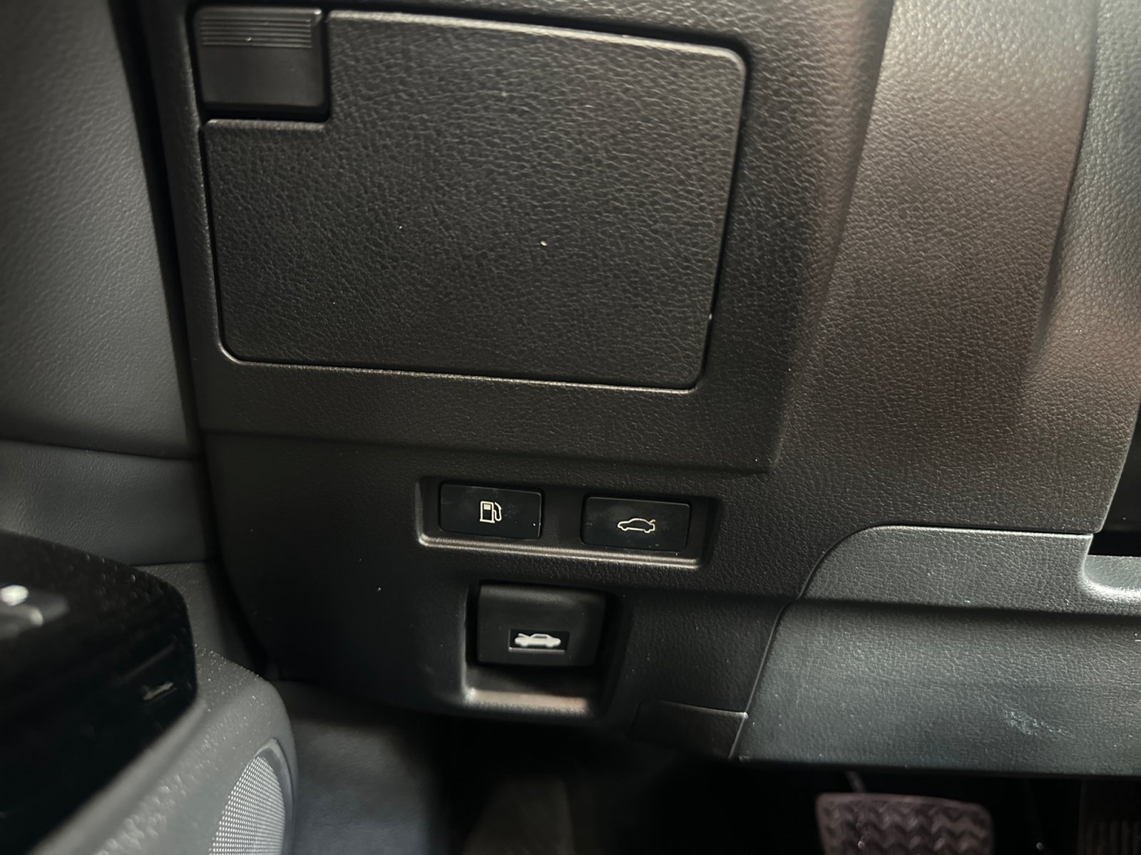 Used 2024 Lexus ES 300h w/ Premium Package FWD image 19