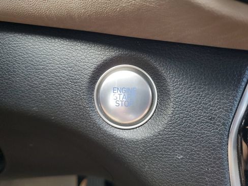 Used 2019 Hyundai Santa Fe Limited AWD/4WD image 23