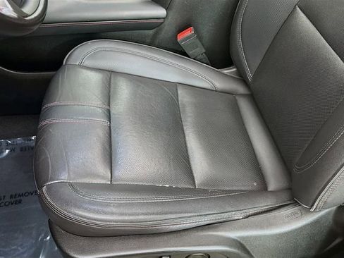 Used 2022 Chevrolet Suburban RST w/ Luxury Package image 20