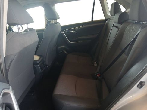 Used 2020 Toyota RAV4 XLE w/ Convenience Package FWD image 13