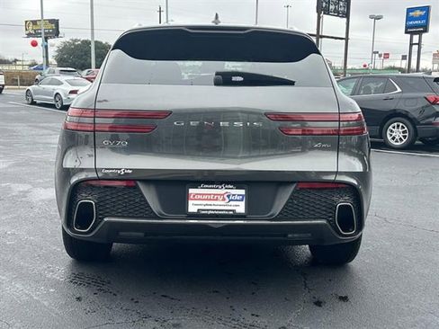 Used 2025 Genesis GV70 2.5T image 8